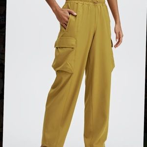 Elenor Cargo Track Pant